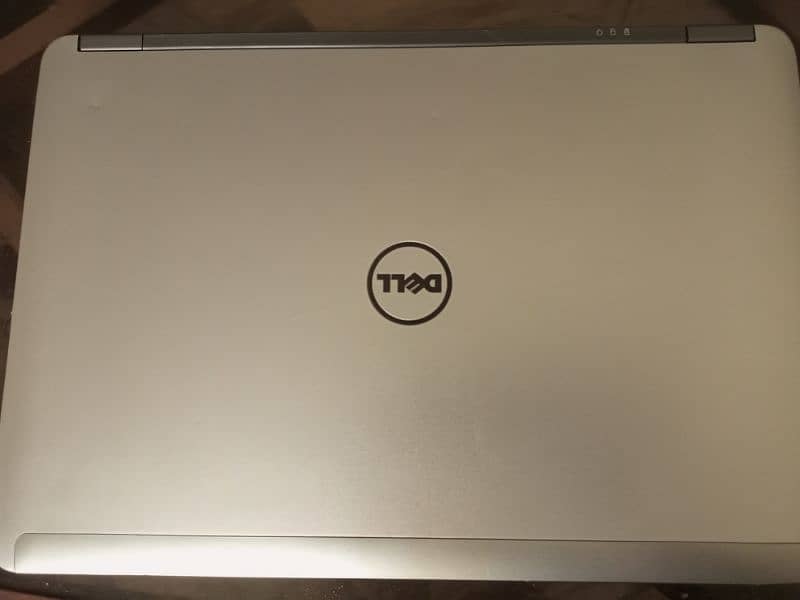 Dell Latitude E6440 0