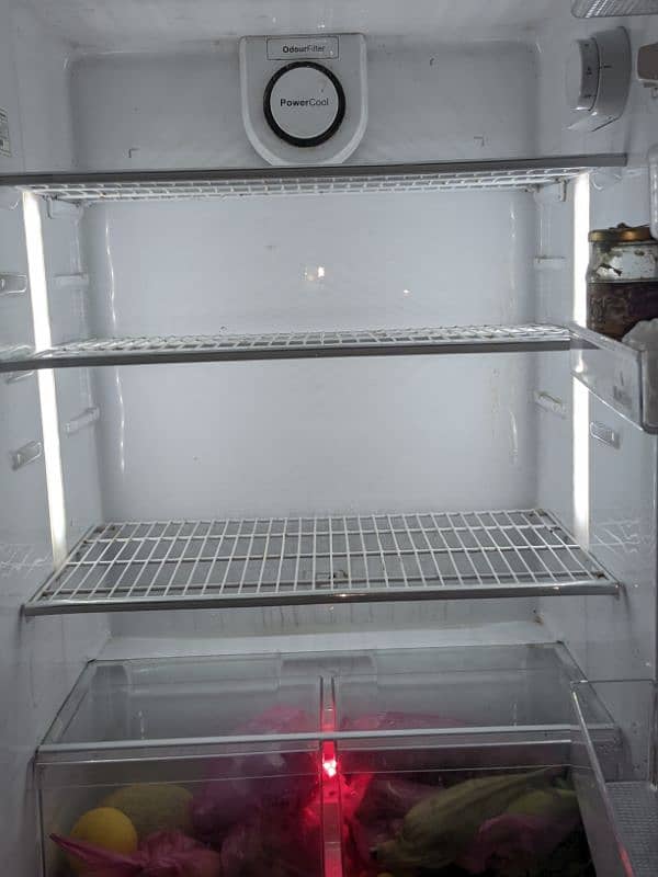 model 91999 chrome fridge with deef freezer 8