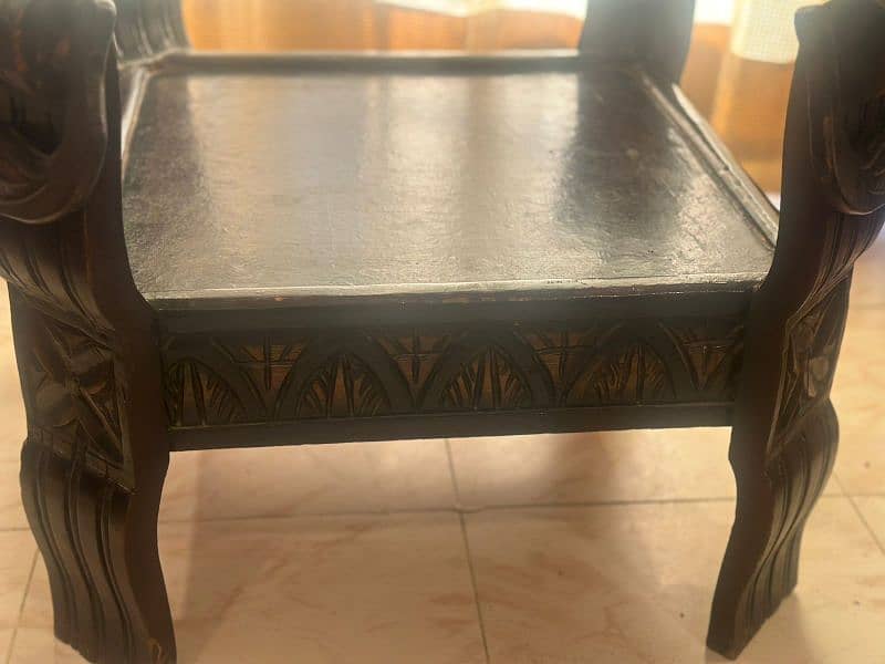 center table or side table  size 2*2 2