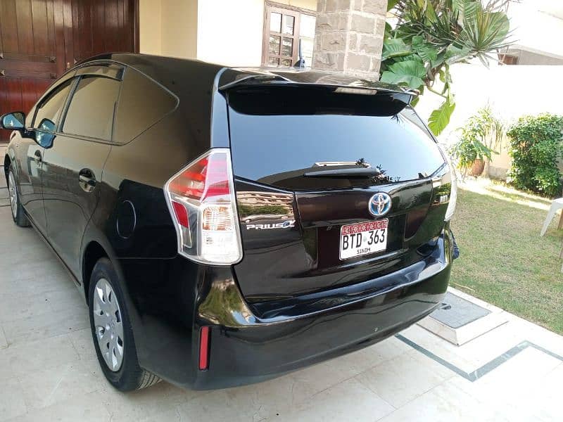 Toyota Prius Alpha 2017/2022 Hybrid Outclass 100% Original New in DHA 2