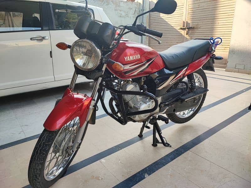 Yamaha YB125Z - 2017 Model - Red Color - Very good condition 3