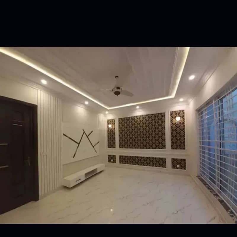 10 Marla House For Rent In Paragon City Lahore 0