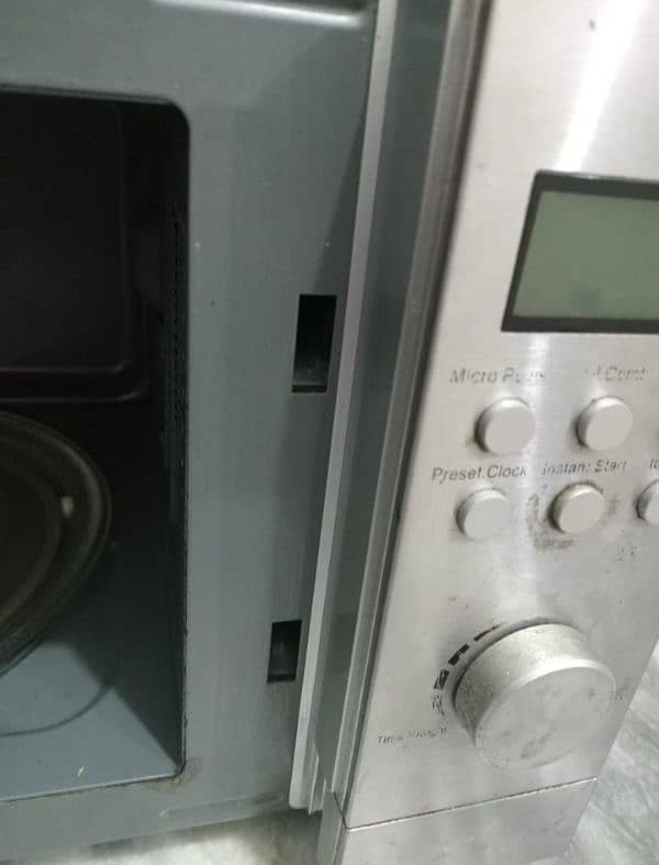 Microwave oven and gas heater. . 0333-4992205 2