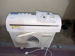 Dalance 1 ton DC inverter ( heat & cool ) only 5 month use