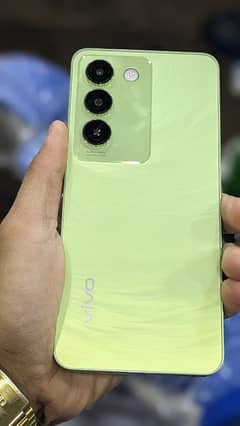 vivo Y100