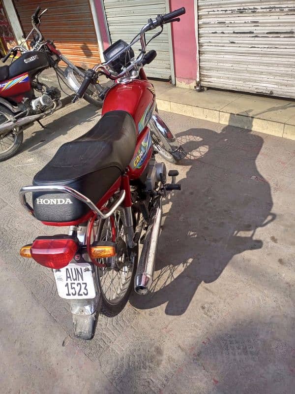 Honda CD 70 4