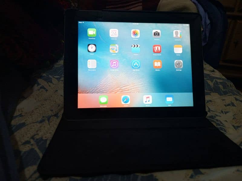 I Pad 2. . . . 32 GB 5