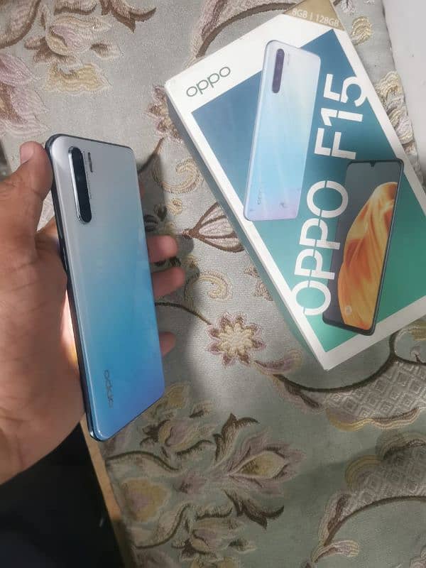 oppo F15 0