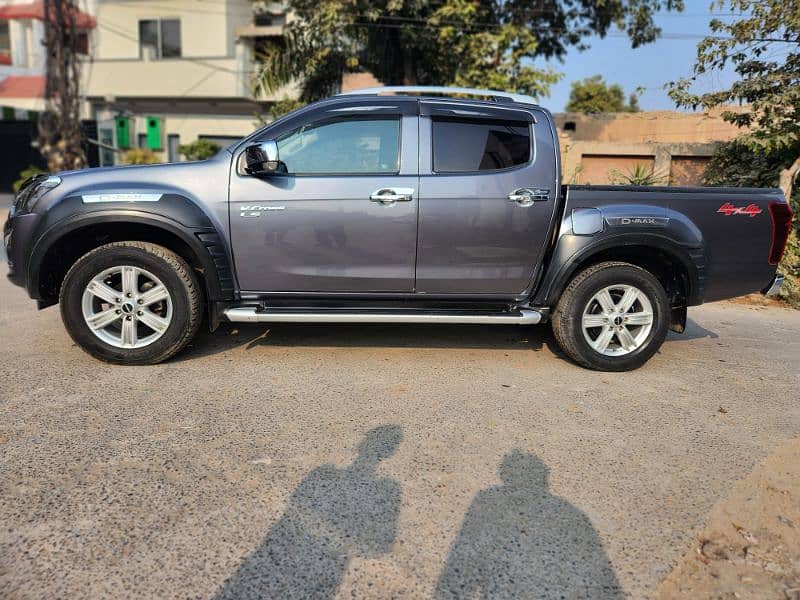 Isuzu D-Max V-Cross gtx 2020 14