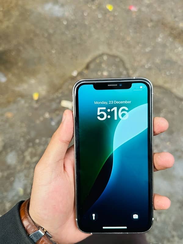 IPhone XR NON PTA 6