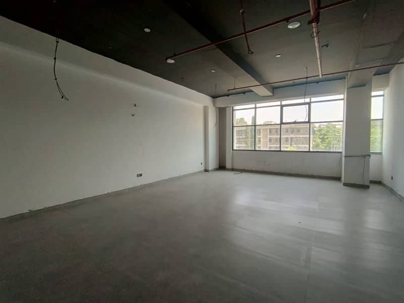 1672 Square Feet Commercial Space For Office Available On Rent At Prime Location Of New Blue Area 6