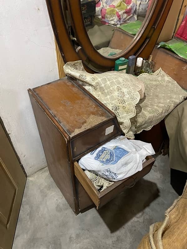 Dressing Table for Sale 3