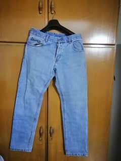 Straight jeans for sale. 03319244484.