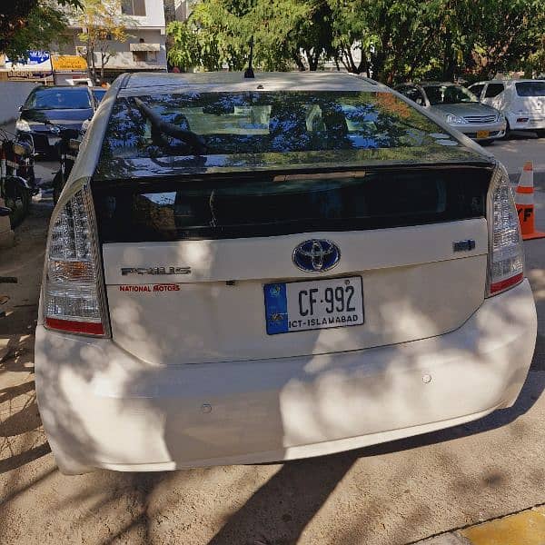 Toyota Prius 2012 4