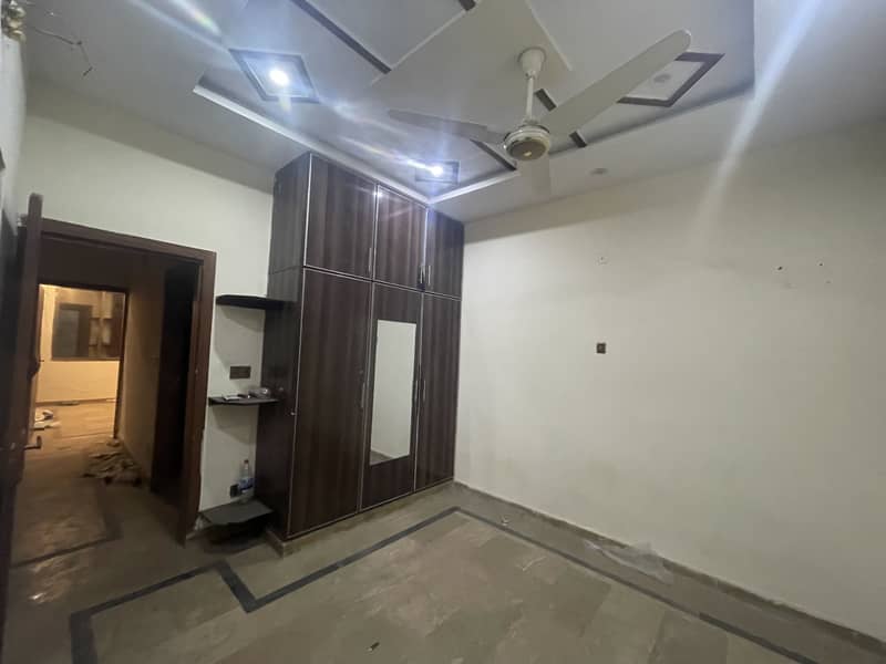 4 marla flat for rent near to emporium mall 7