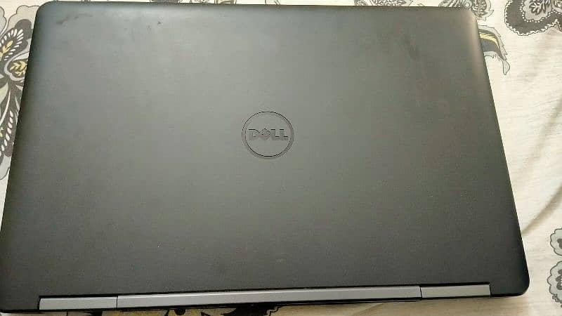 Dell latitude i3 e5540 reasonable price 10/10 3