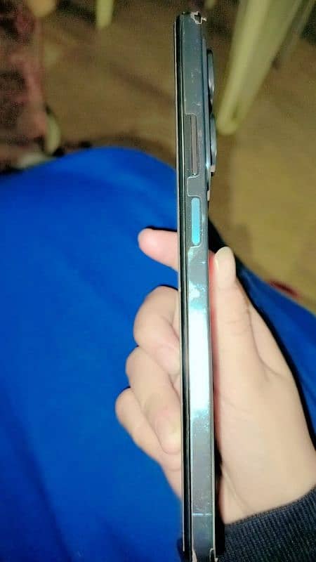 infinix hot 40 pro 8/256 with box and charger 4