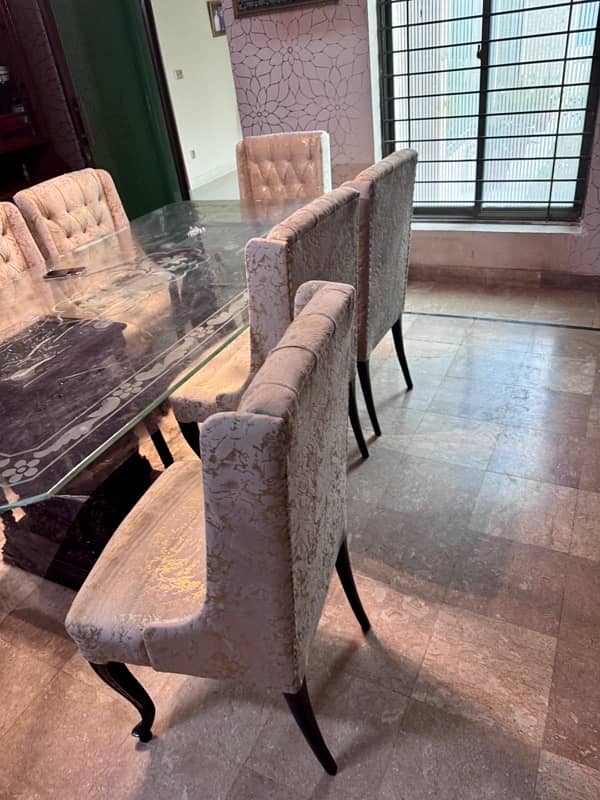 Almost new 8 Chair Dining Table Chiniotty 1