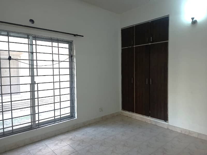 2 bed room non-furnished apartment in Askari 11 sector c 3