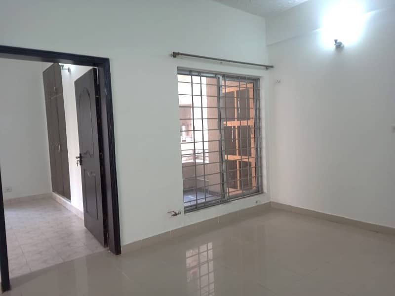 2 bed room non-furnished apartment in Askari 11 sector c 7