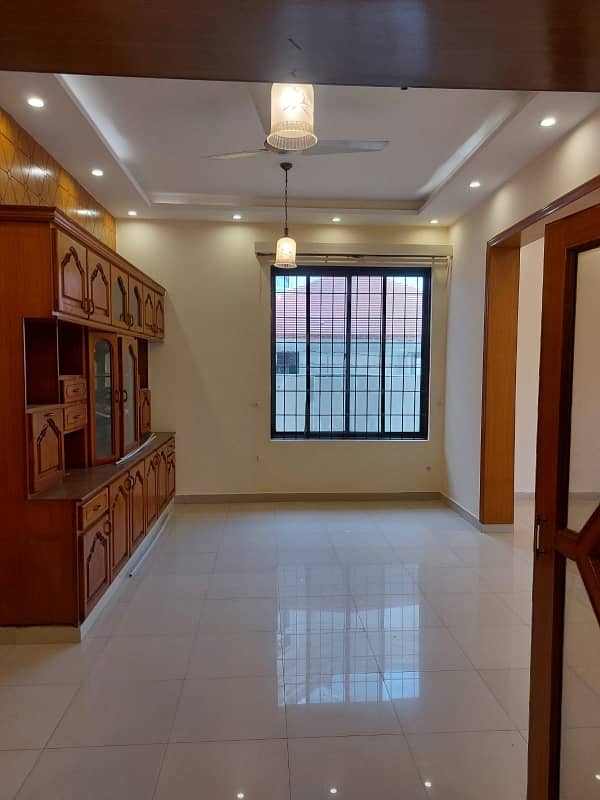 prime location knaal 3bed upper portion for rent in dha phase 4 1