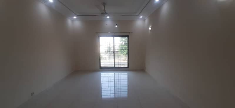 prime location knaal 3bed upper portion for rent in dha phase 4 22