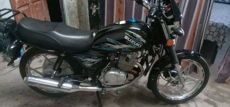 Suzuki Gs 150. . . 03016034060 contact nambar 4