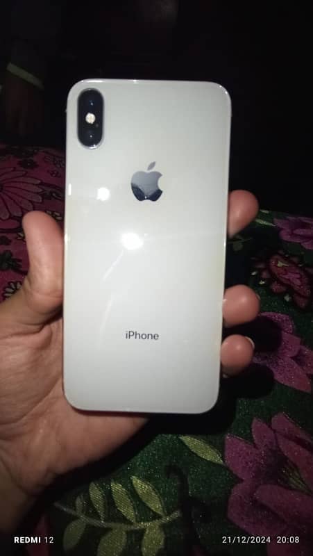 iam selling iPhone x 1