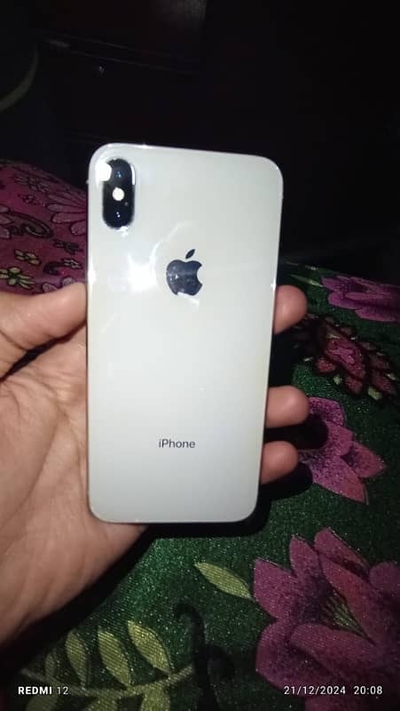 iam selling iPhone x 3