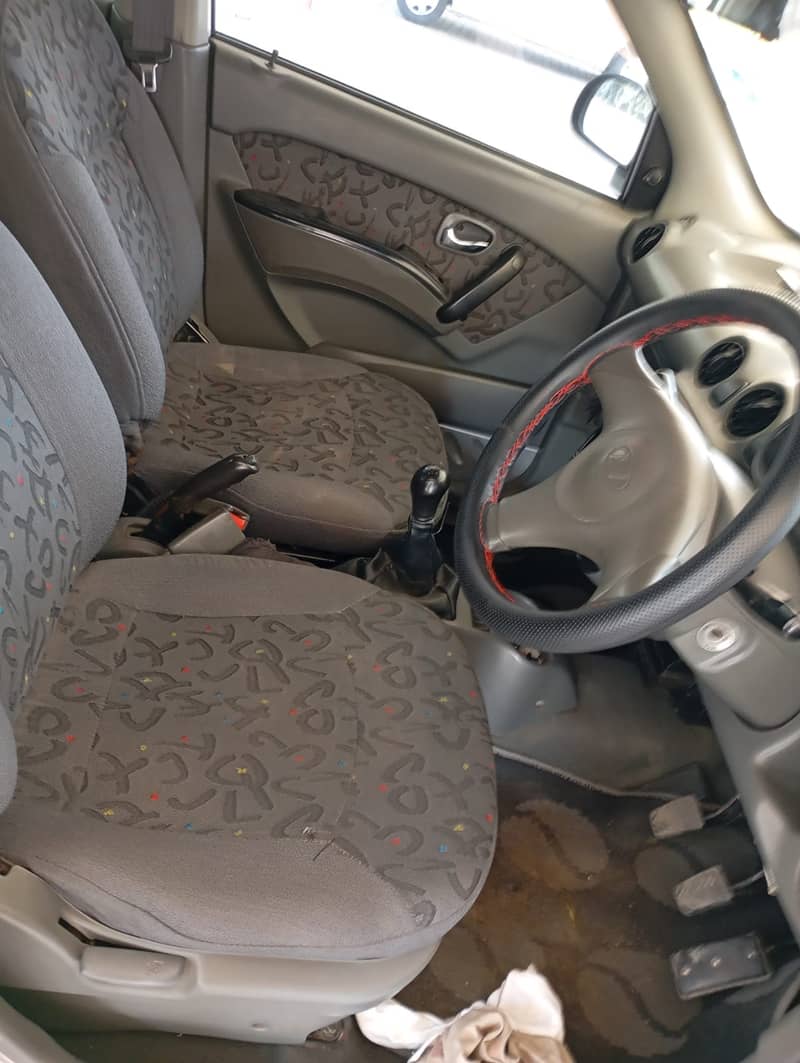 Hyundai Santro Executive 2004 Silver Neat clean Condition 2