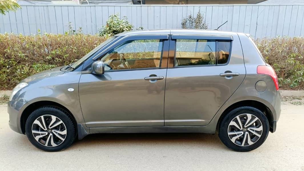 Suzuki Swift 1.3 DLX(ABS) Model 2011 7