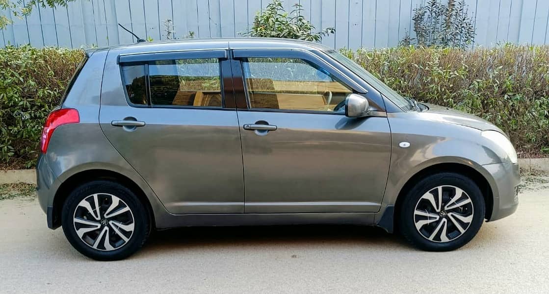 Suzuki Swift 1.3 DLX(ABS) Model 2011 10