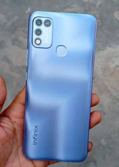 infinix hot 11 play 4gb. 64gb. 10 by 10