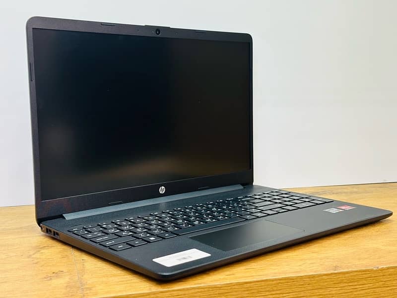 HP LAPTOP 15s ( Ryzen-5 5500U ) !! 8 GB RAM/256 GB SSD 3