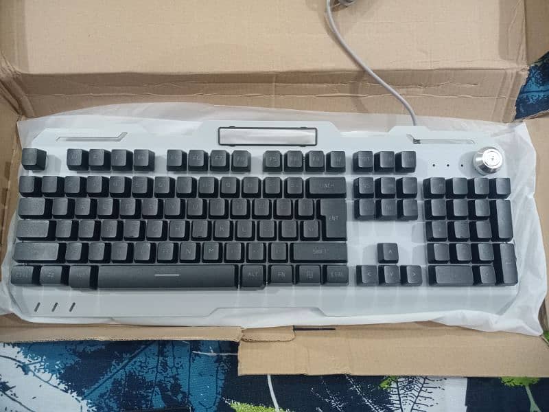 3 different RGB keyboard (price in description) 8