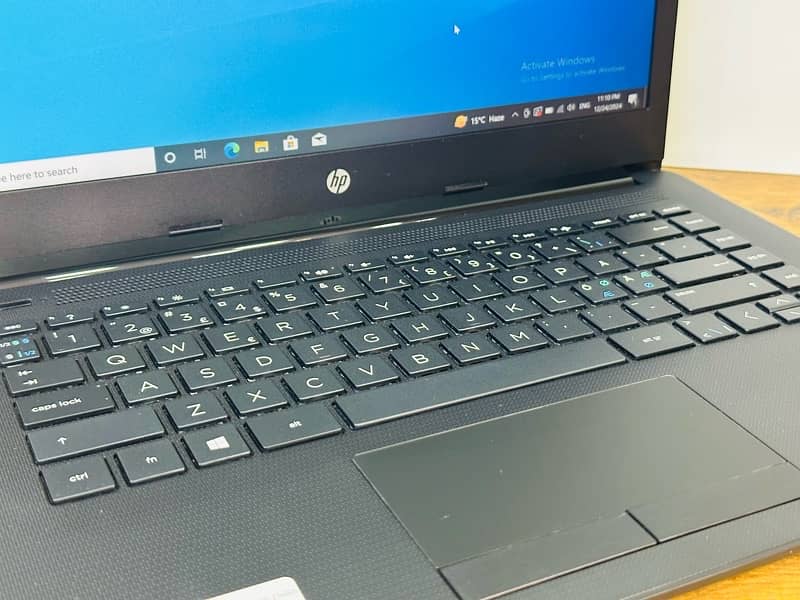 HP LAPTOP 14 ( Ryzen-5 2500U ) 8 GB RAM/256 GB SSD ( 1 GB GPU ) 2