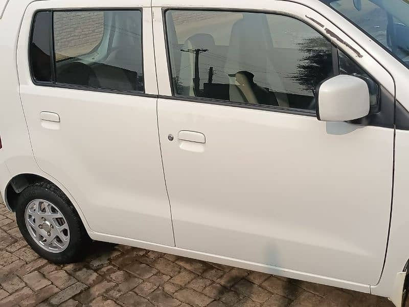 Suzuki Wagon R 2018 11