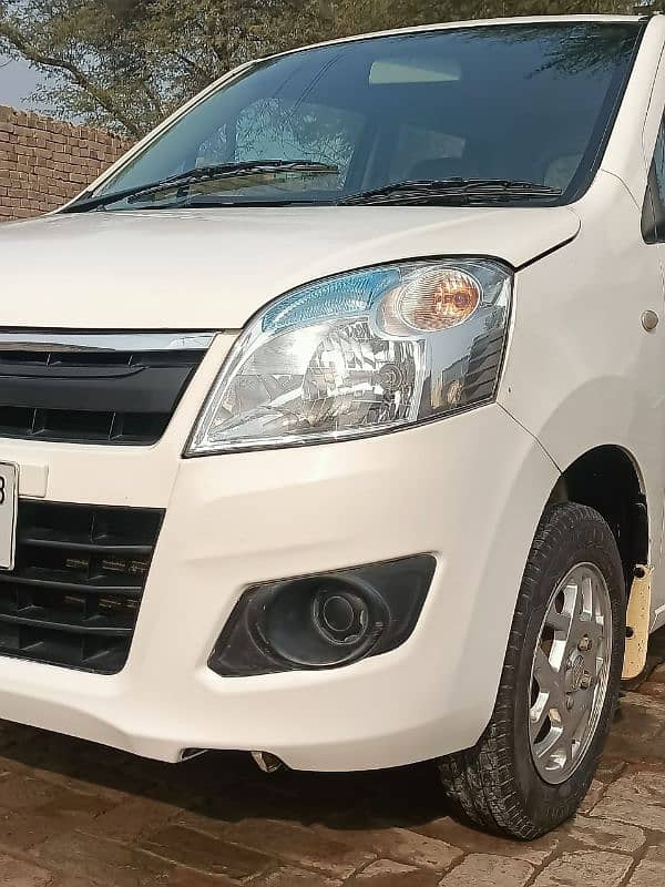 Suzuki Wagon R 2018 12