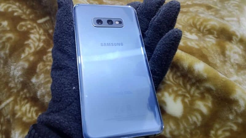 Samsung Galaxy s10e 0