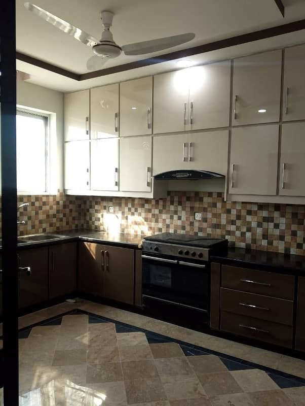 14 marla Upper portion available for Rent G-13 Contact:-0347-7163075 9