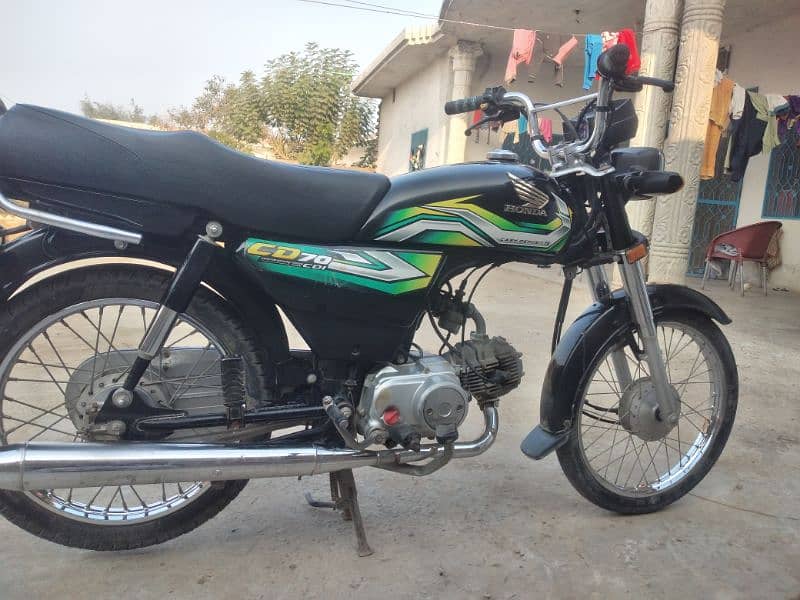 Honda 70 black colour for sale 4