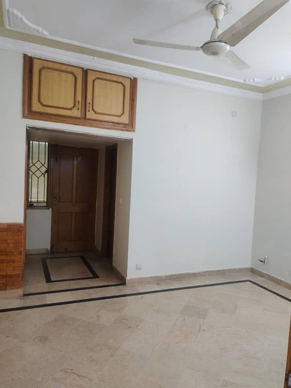 upper portion available for Rent G-13  Contact: 03477163075 6