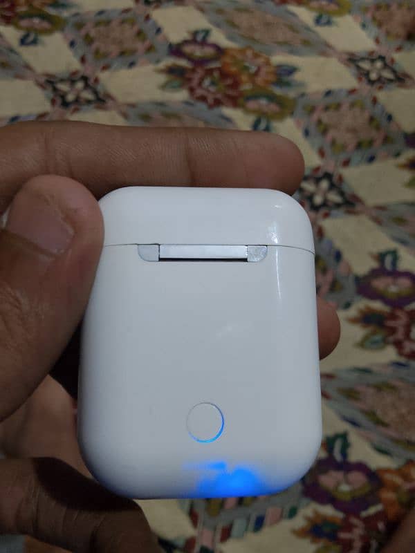 airpod2 1 month used 6 hour non stop battery timing 5