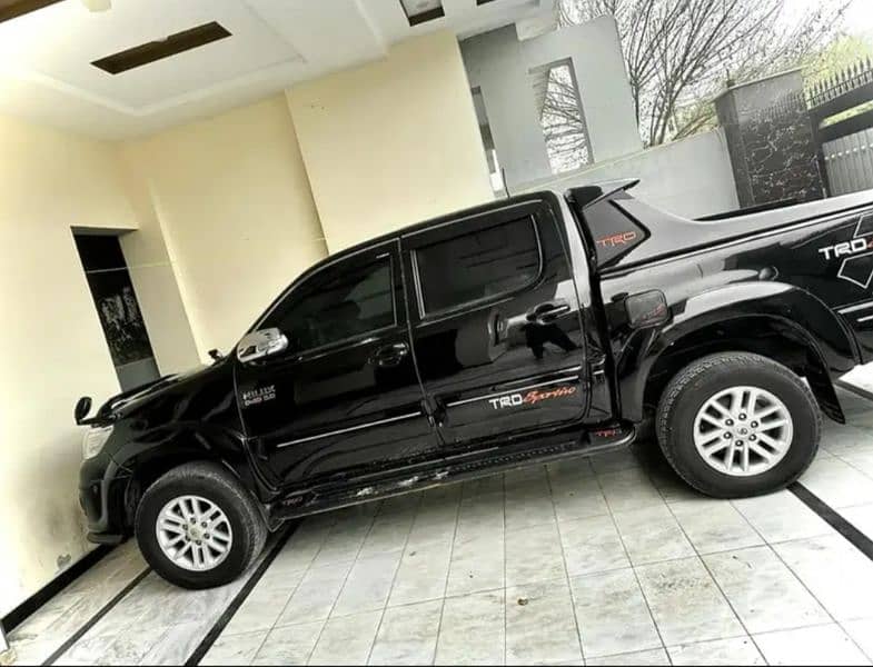 Toyota Hilux Vigo champ 2013 4