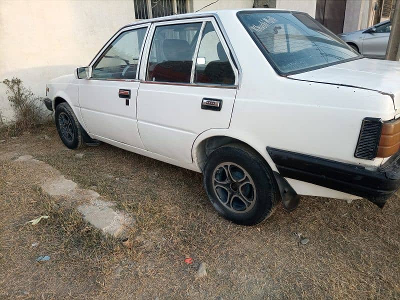 Nissan Sunny 1986 3