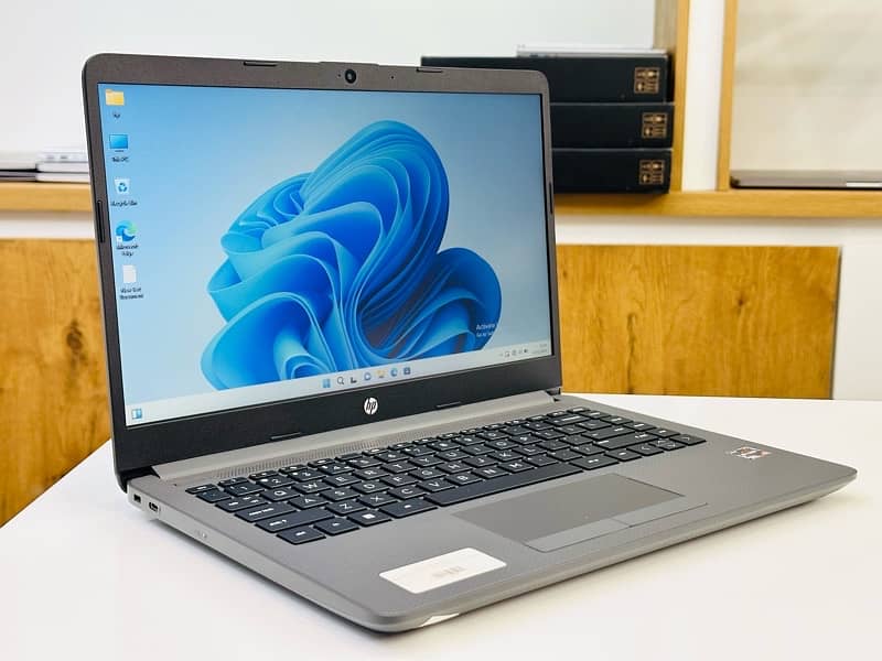 HP LAPTOP 14s ( 6-core ) ( Ryzen-5 /5500U ) 8 GB RAM-256 GB SSD 1