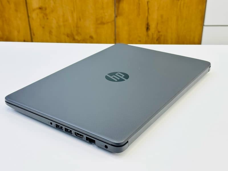 HP LAPTOP 14s ( 6-core ) ( Ryzen-5 /5500U ) 8 GB RAM-256 GB SSD 3