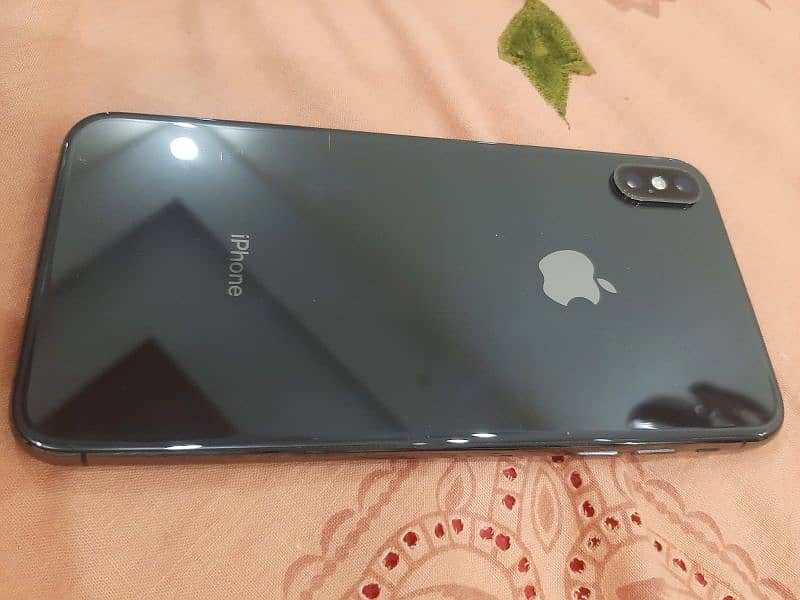 iPhone Xs Max 4