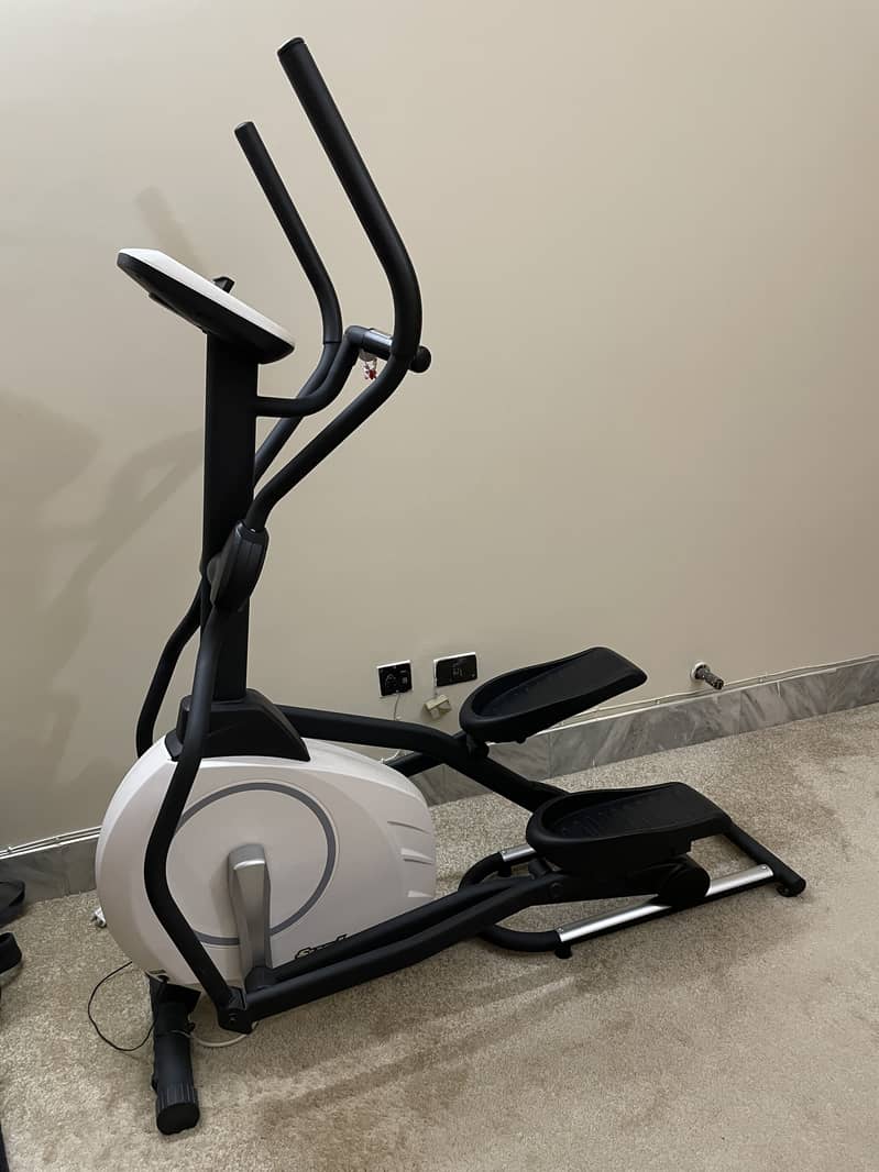 Fuel Fitness FE 100 cross trainer for sale 1