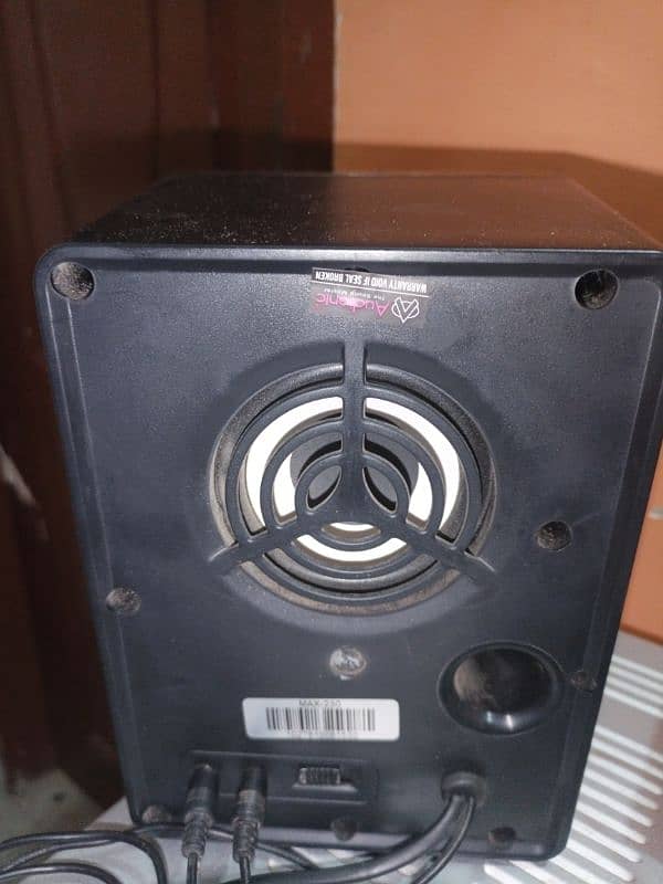 audionic speaker good candition 1